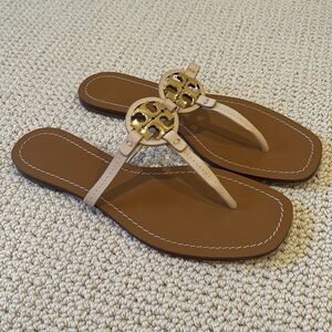 Tory Burch Mini Miller Thong Sandals in Dulce De Leche- Size 7.5
